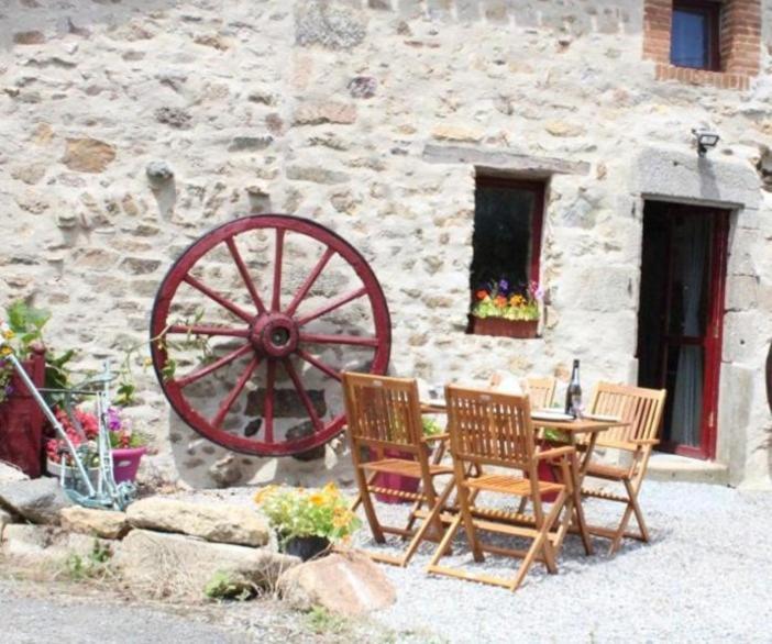 Gite La Pimparola Nouic Exterior foto